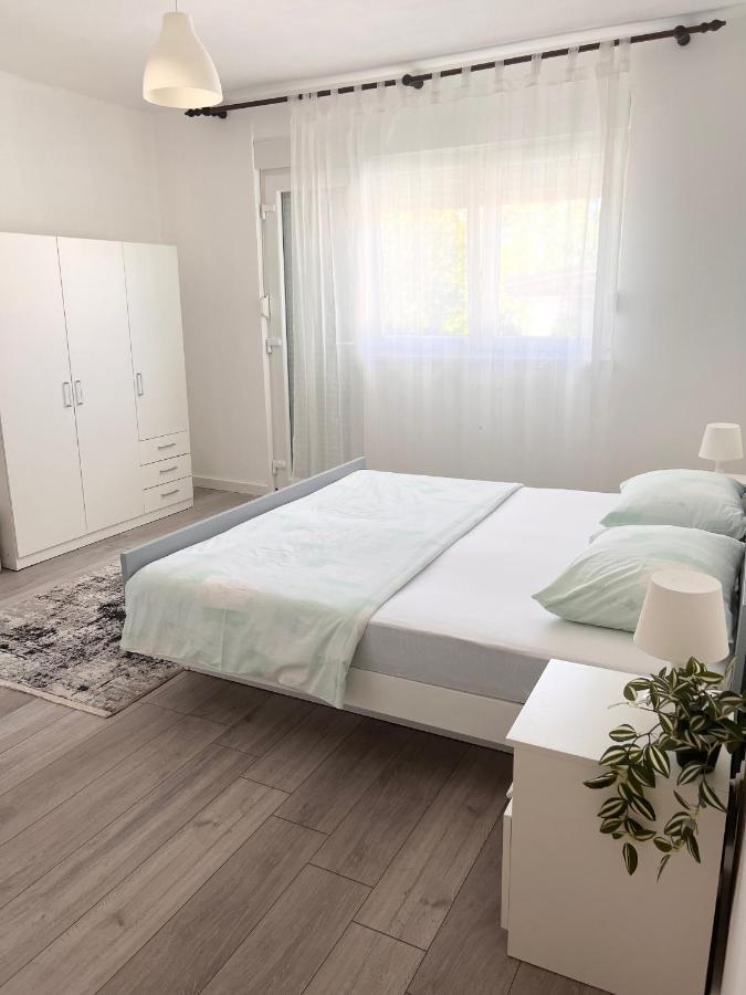Apartment Tea Раб Экстерьер фото